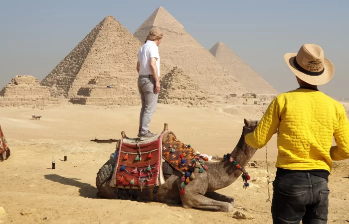 Giza pyramids private half-day tour